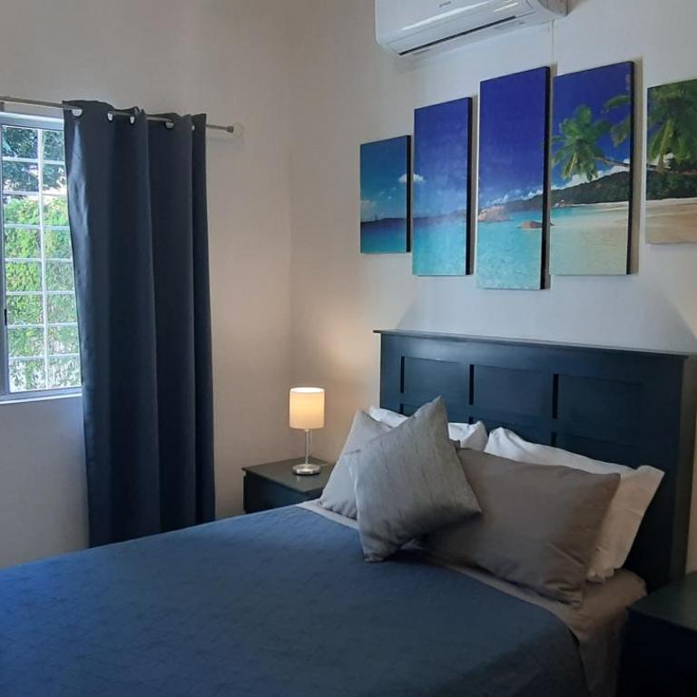 Corte de Los Angeles - Two-Bedroom Apartment - 24