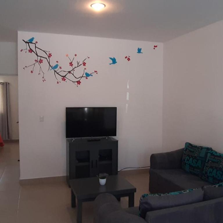 Corte de Los Angeles - Two-Bedroom Apartment - 12