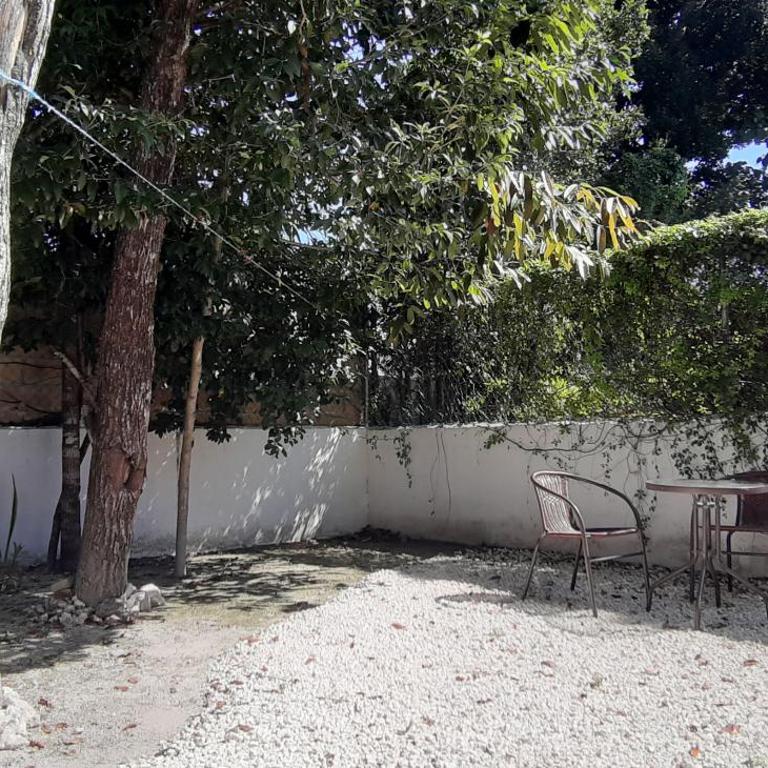 Corte de Los Angeles - Two-Bedroom Apartment - 35