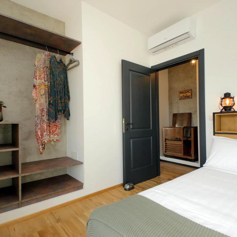 YCH-Trilocale stile Industriale - Appartamento con 3 Camere da Letto - 10