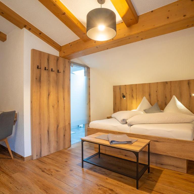 LEOPOLDINE Apart Zimmer - Dreibettzimmer - 1
