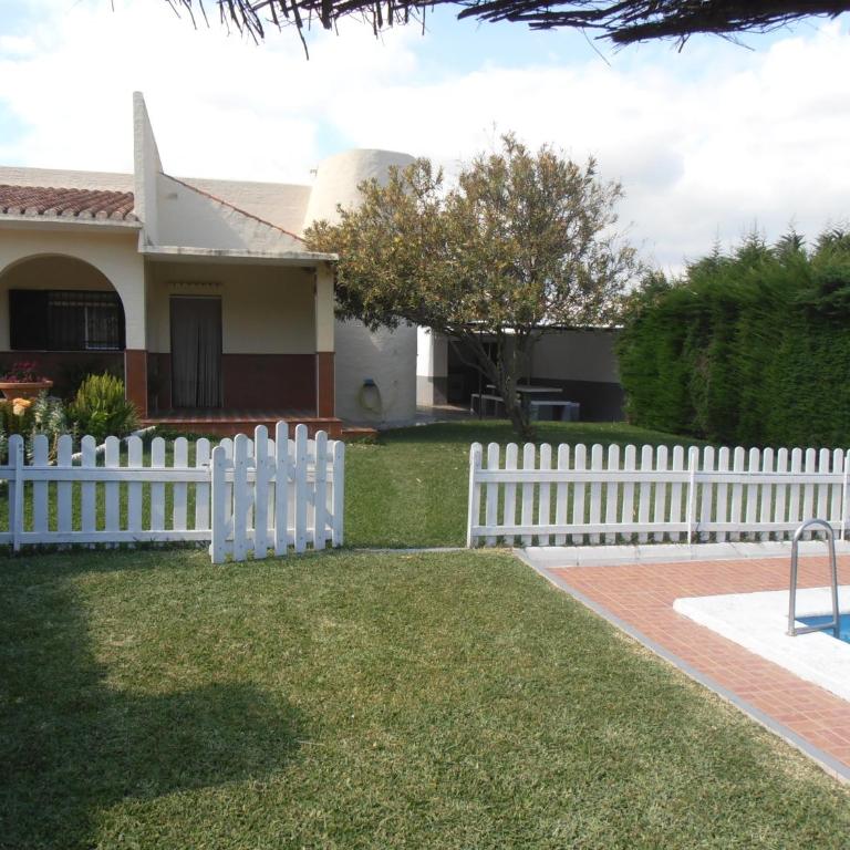 Chalet Playa de Barbate - Casa Unifamiliar de 3 dormitorios - 2