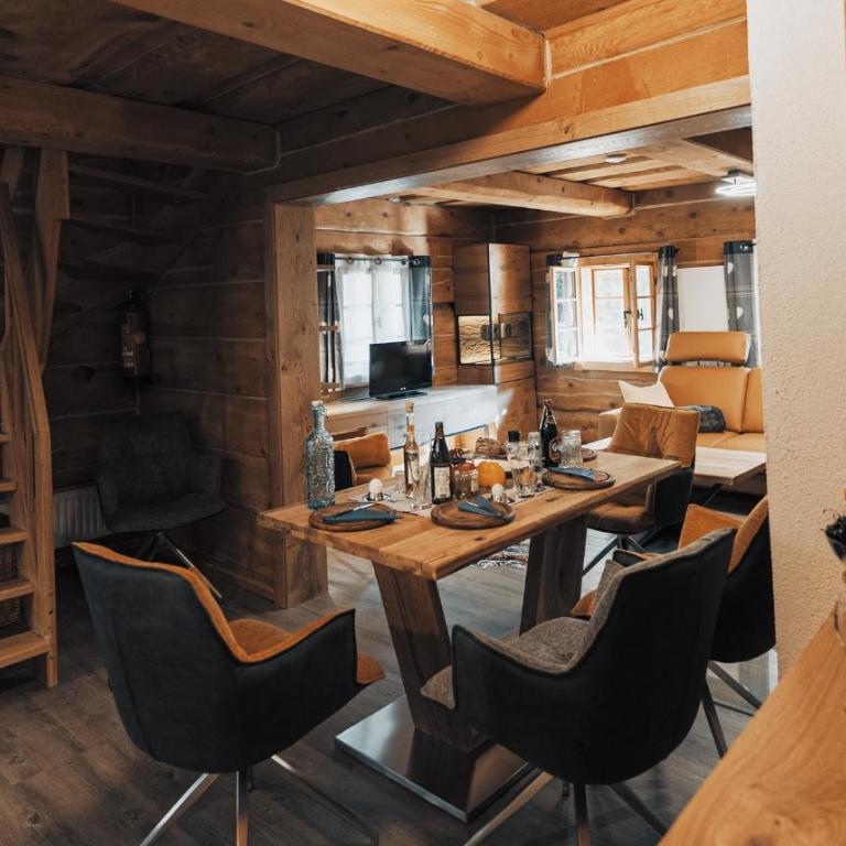 Mei Zeit Hüttendorf - Chalet mit 2 Schlafzimmern und Balkon - 20
