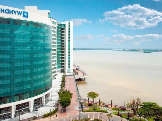 Ecusuites Riverfront l Balcony - One-Bedroom Apartment - 10