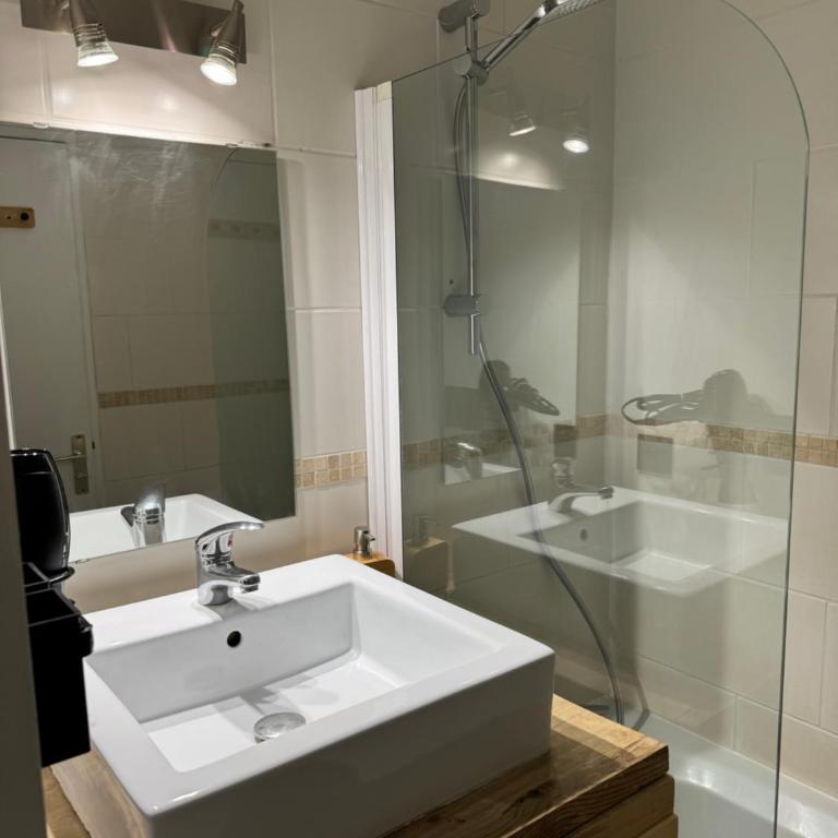 Cocon au cœur de Chamonix avec parking gratuit - Appartamento con 1 Camera da Letto - 25
