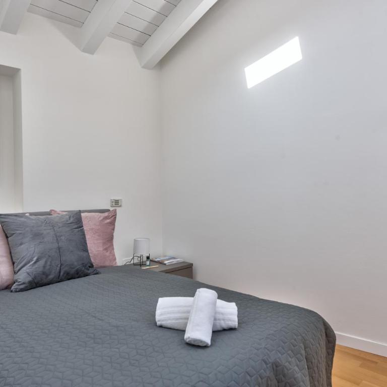 [Duomo-Porta Torre] Penthouse with Private Terrace - Apartment - 26