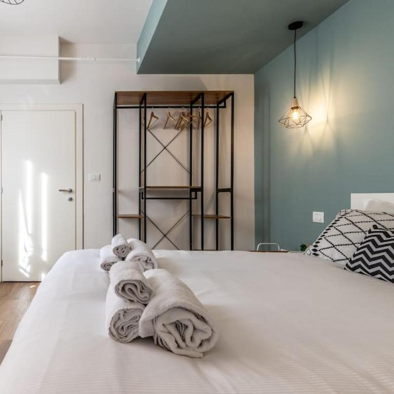 Moline Home, in the City Center - One-Bedroom Apartment - 16