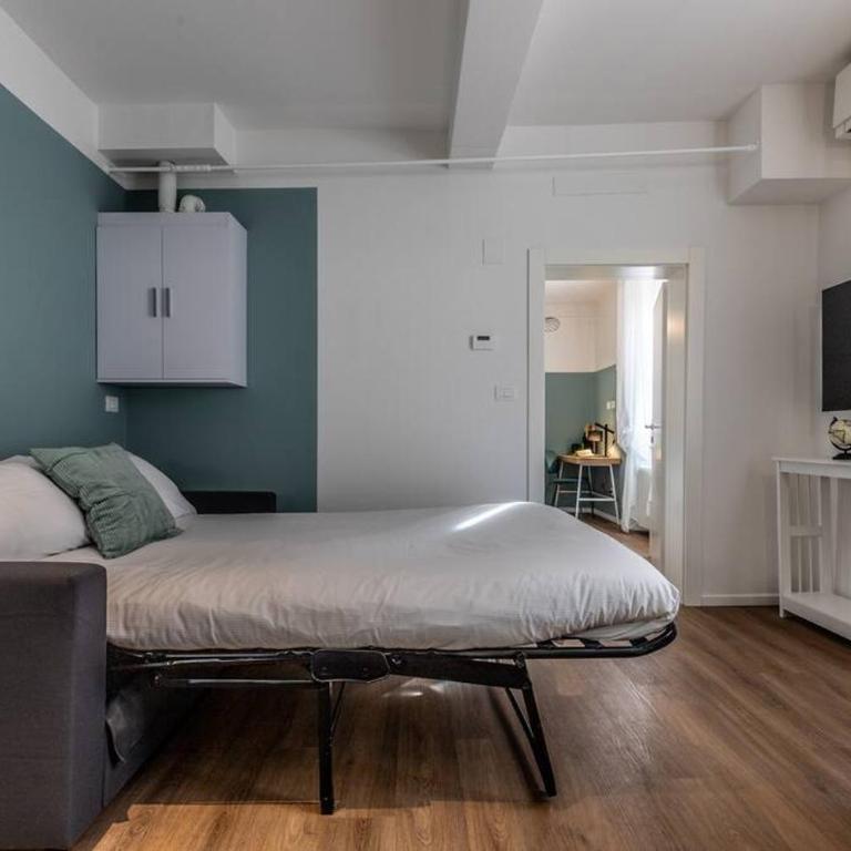 Moline Home, in the City Center - One-Bedroom Apartment - 23