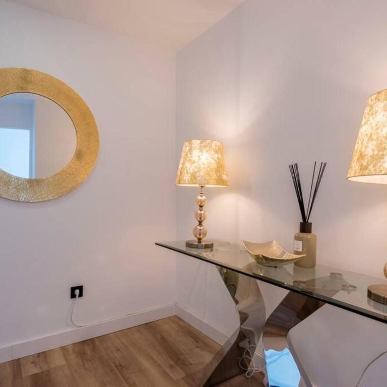 2 Luxurious apartment in the heart of puerto banus - Two-Bedroom Apartment - 4