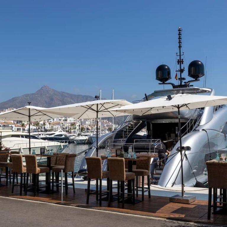 2 Luxurious apartment in the heart of puerto banus - Two-Bedroom Apartment - 20