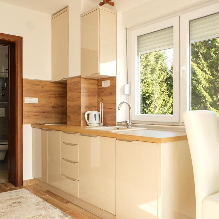 Vila Kruna Sunčani Breg - Studio Apartment with Balcony - 9