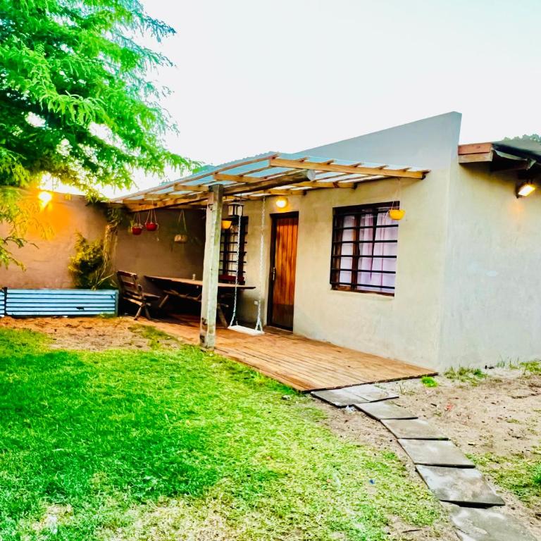 casa jazmín para 4 personas en villa gesell se reserva solo con seña luego de reservar escribime - Two-Bedroom House - 11