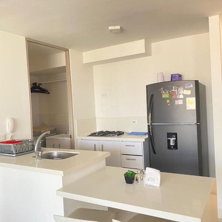 Precioso Apartamento en Condominio - Ricaurte - Three-Bedroom Apartment - 15