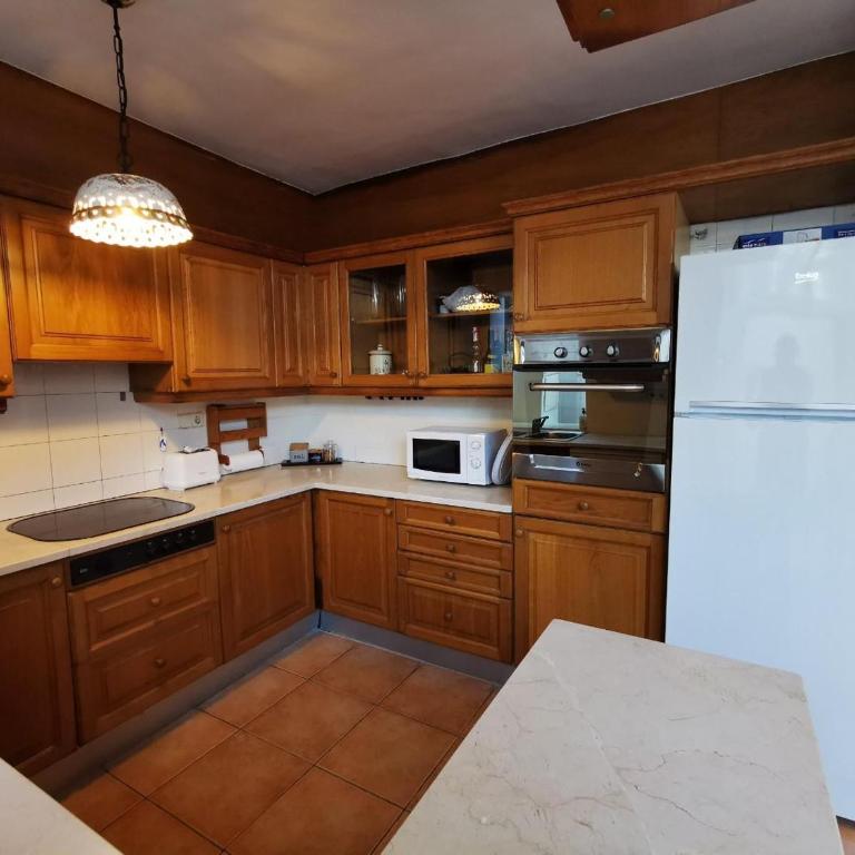 Villa élégante à Platja d'Aro près de la plage, climatisée avec terrasse et proche des boutiques et restaurants - ES-209-35 - Casa - 25