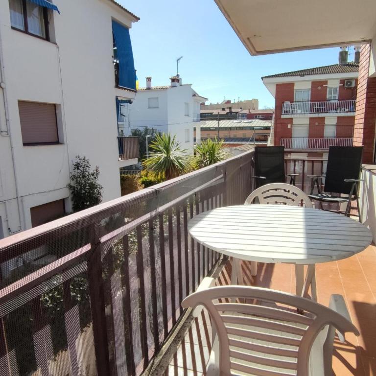Apartamento acogedor cerca del centro y playa en Platja d'Aro, con balcón y cocina equipada - ES-209-44 - Apartamento - 17