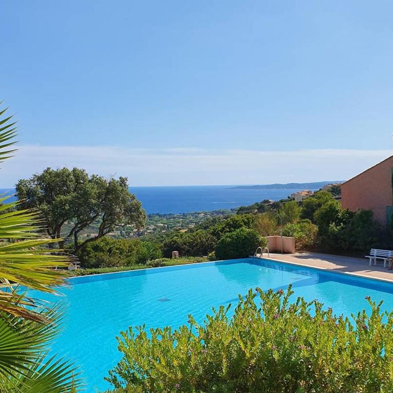 Maison mitoyenne T3 avec piscine, clim, parking, animaux acceptés - FR-1-768-21 - Maison de Vacances - 9