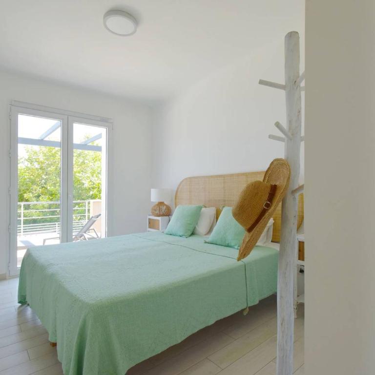 Villa pieds dans l'eau pour 10 personnes avec piscine, clim et Wi-Fi - FR-1-768-27 - Villa - 12