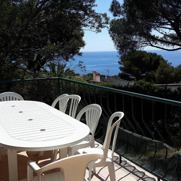 Villa familiale 8 pers, jardin, BBQ, proche mer - Les Issambres - FR-1-768-28 - Villa - 3