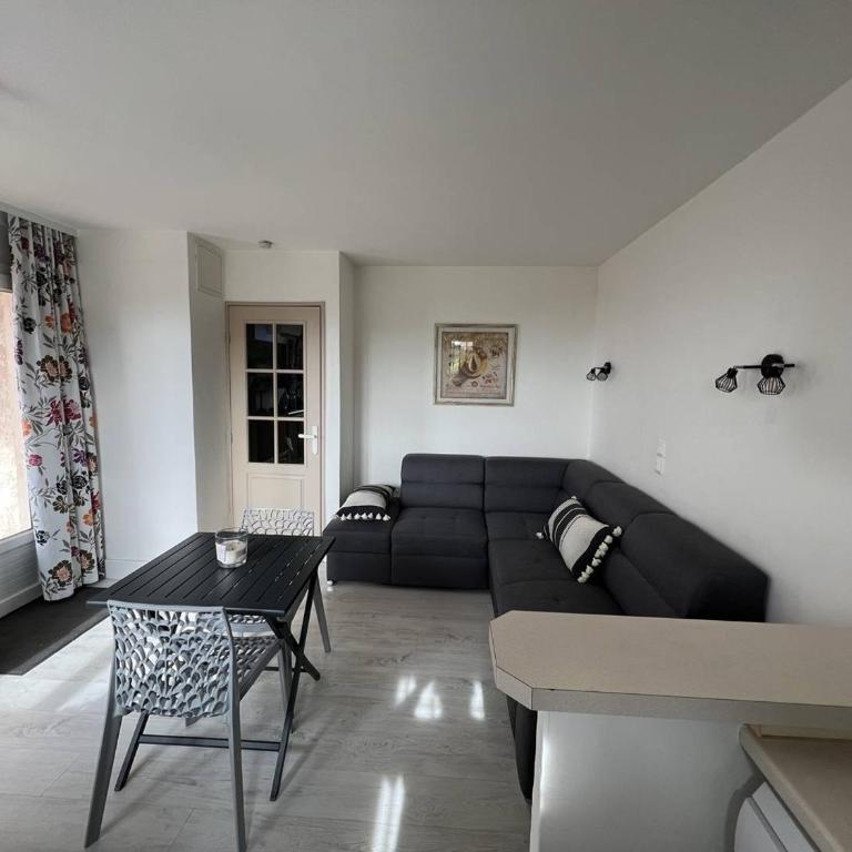 T2 super équipé avec terrasse, piscine et climatisation - FR-1-768-46 - Appartement - 7