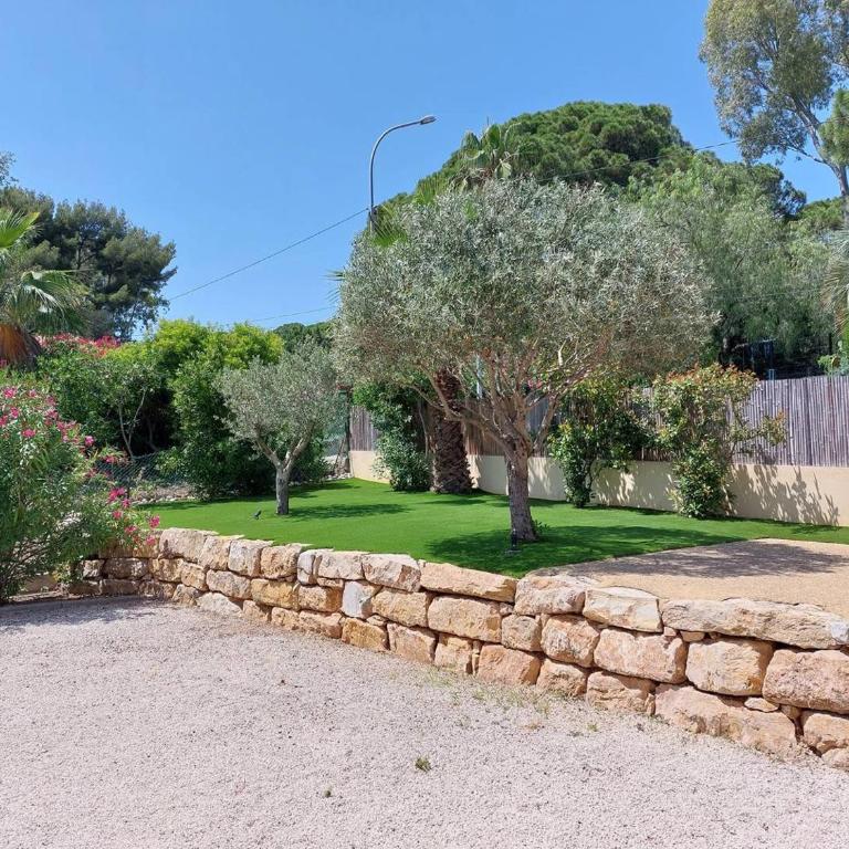 Villa Contemporaine à Sainte-Maxime, Piscine, Proche Plage, 8 Pers., 4 Étoiles - FR-1-768-36 - Villa - 6