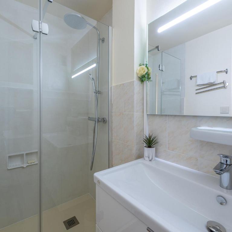 Appartement familial rénové avec WIFI et balcon au Vieil Alpe - Appartement 2 Chambres - 9