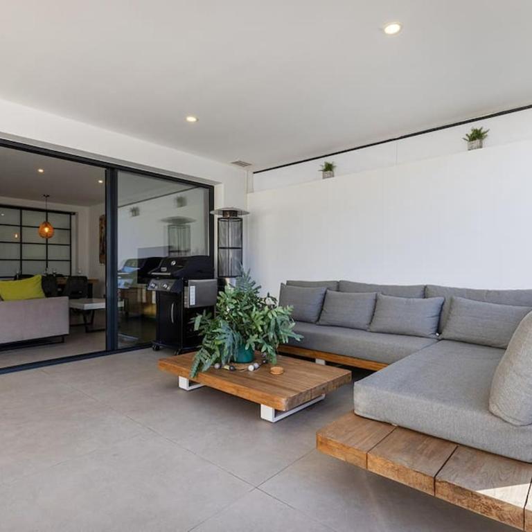 Elegant Two Bedroom Apartment at Estepona Hills! - Two-Bedroom Apartment - 23