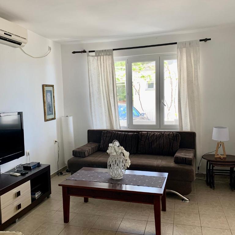 Apartments Ljiljana - Two-Bedroom Apartment with Terrace and Sea View - 27