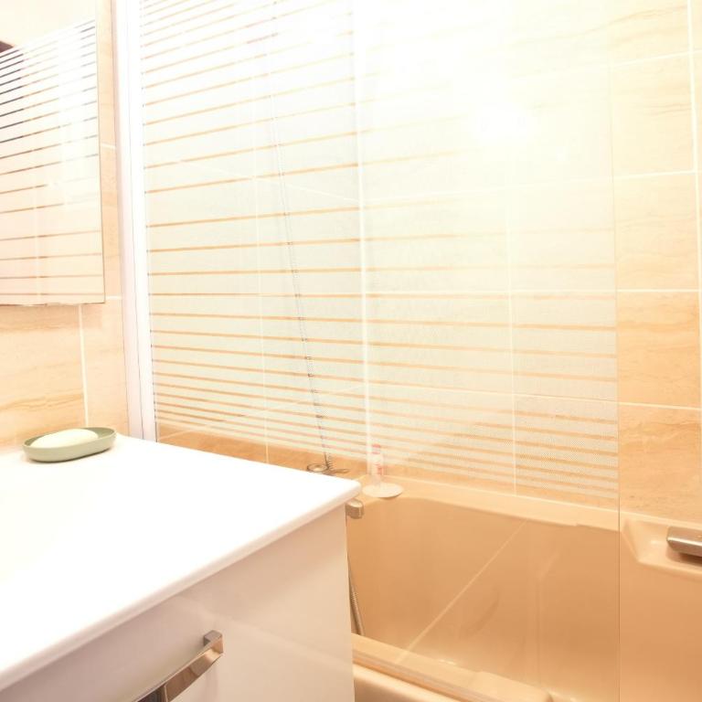 Le Havre de Ferrieres - free Parking - WiFi - Cuisine - Estudio con terraza - 15