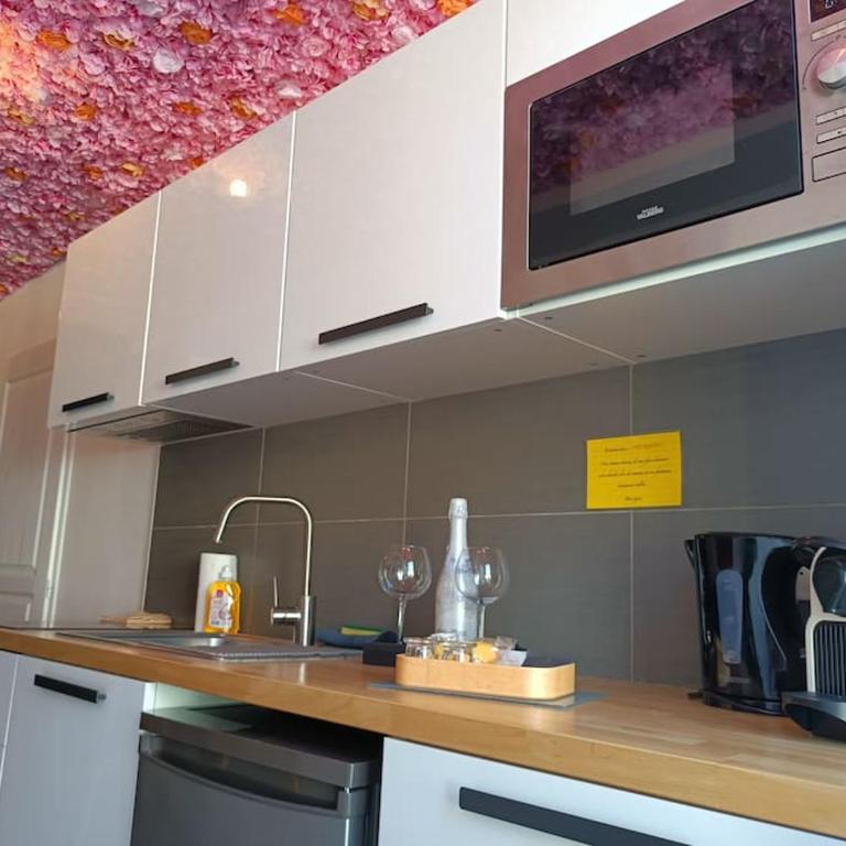 The Red Room - Appartement Love Room, Balnéo & Sauna privés - Appartement 1 Chambre - 22