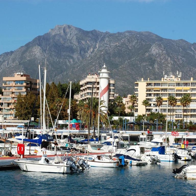 Mare Apartments Marbella - Studio with Balcony - 32
