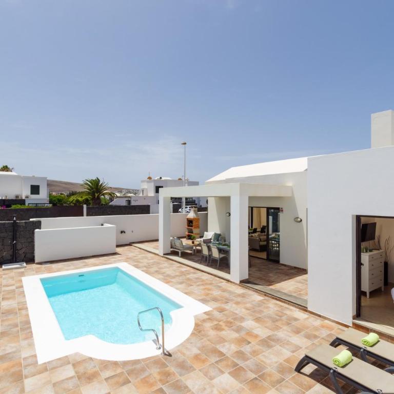 Villa Almudena by Villa Plus - Villa - 9