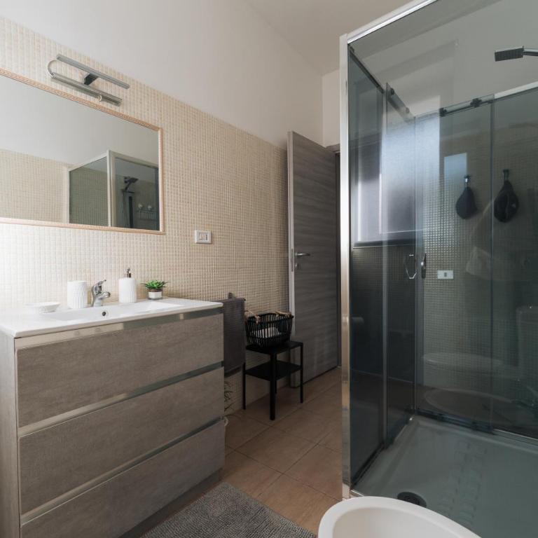 Grey's Apartment - One-Bedroom House - 14