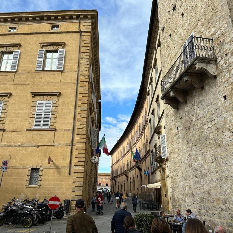 Domus An- Two Bedrooms Apartment -Antique and Historical Home - Two-Bedroom Apartment - 40