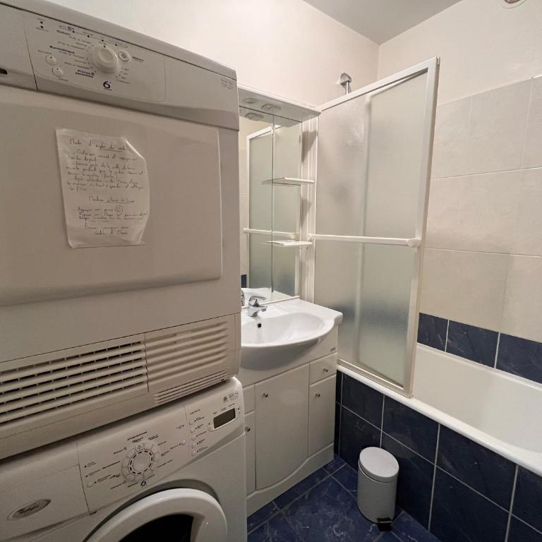 Appartement T3 avec balcon et parking, à deux pas de la plage - FR-1-197-182 - Appartement (5 Adultes) - 11