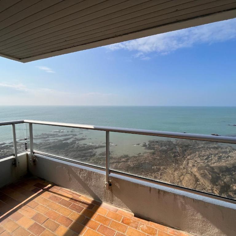 Appartement confortable avec vue sur l'océan, 2 chambres et balcon - FR-1-197-201 - Apartment (4 Adults) - 1
