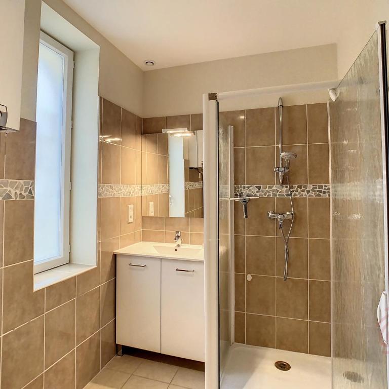 Appartement F3 avec Wifi et Parking proche Thermes, animaux acceptés à Lamalou-les-Bains - Appartement 2 Chambres - 12