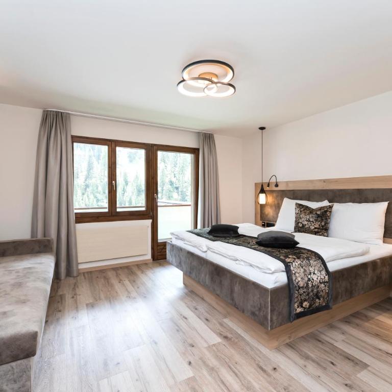 Hotel Romantica - Doppelzimmer mit Balkon - 3