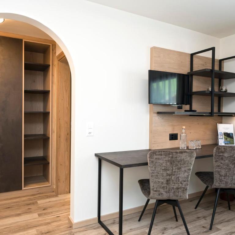Hotel Romantica - Doppelzimmer mit Balkon - 6
