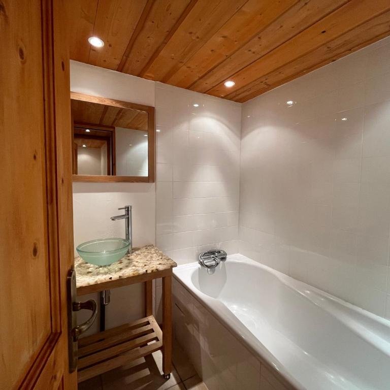Apartment Les Rousses 3 minutes from Alpe dHuez Grand Domaine via Oz en Oisans - Apartment mit 3 Schlafzimmern - 3