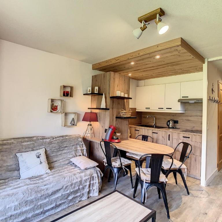 Charmant 2P à Combloux avec terrasse, parking et casier à ski - FR-1-560-101 - Appartement - 4