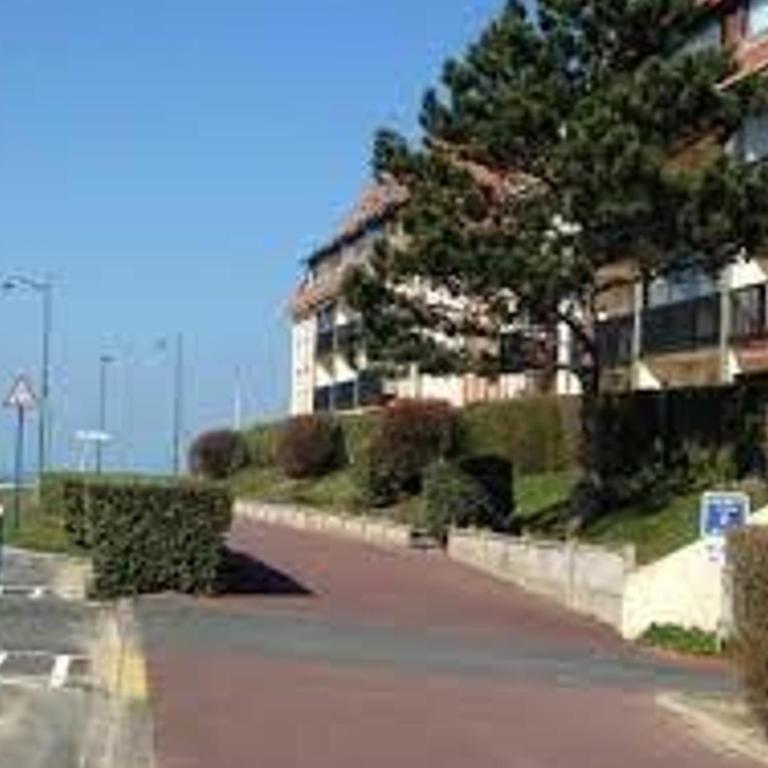 Appartement rénové 2 pièces avec loggia vue mer et parking à Villers-sur-Mer - FR-1-712-7 - Appartement - 2
