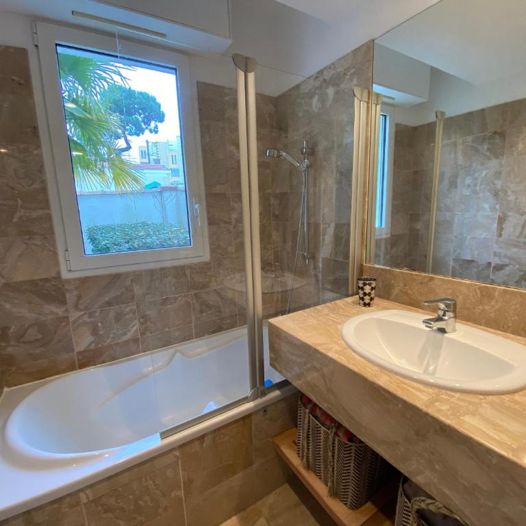Appartement T2 en Front de Mer à Arcachon, Accès Direct Plage, Parking, Animaux Admis - FR-1-374-201 - Apartment - 7
