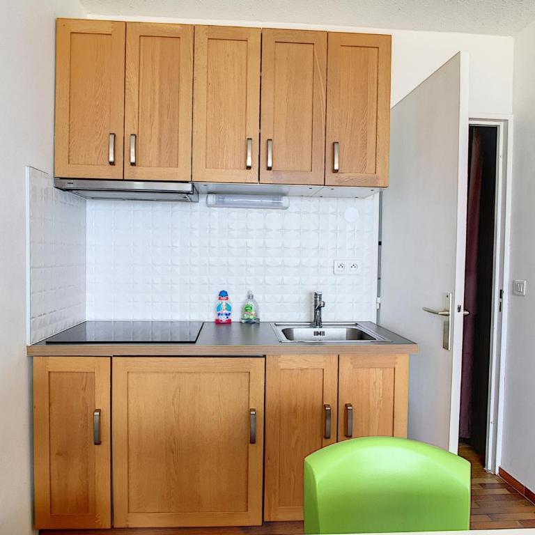 Studio côtier rénové climatisé avec parking privé, Carnon, aménagé pour 3 pers - Apartamento de 1 dormitorio - 12