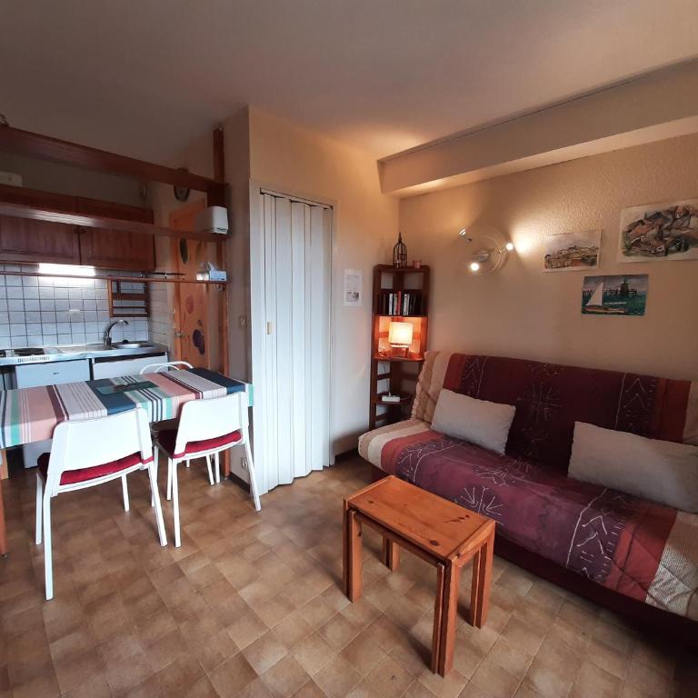 Studio idéal proche plage et port, 3 pers - FR-1-239-930 - One-Bedroom Apartment - 13