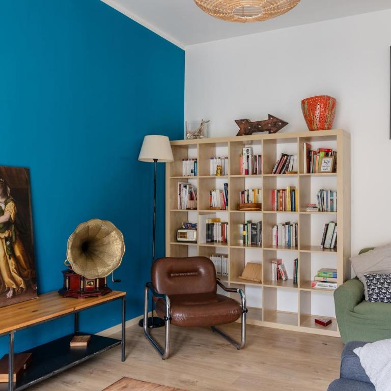 GuestHost - Bell'occhio Colorful Apt with Parking - Appartamento con 2 Camere da Letto - 2