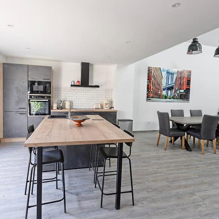 Ô Loft - 3 chambres avec 3 salles de bains - parking - climatisation - Casa con 3 Camere da Letto - 3