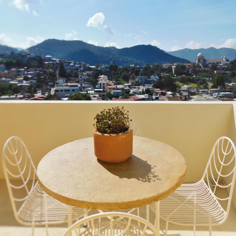 La Casa de las Aves - Architect's House/ Amazing view & garden - Two-Bedroom Apartment - 8