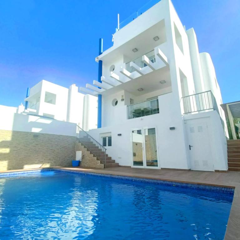 Can Dineo - 5 bedroom villa in Cala Vadella - Casa - 1