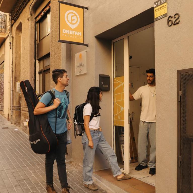 Onefam Paralelo - Bed in 4-Bed Mixed Dormitory Room - 3