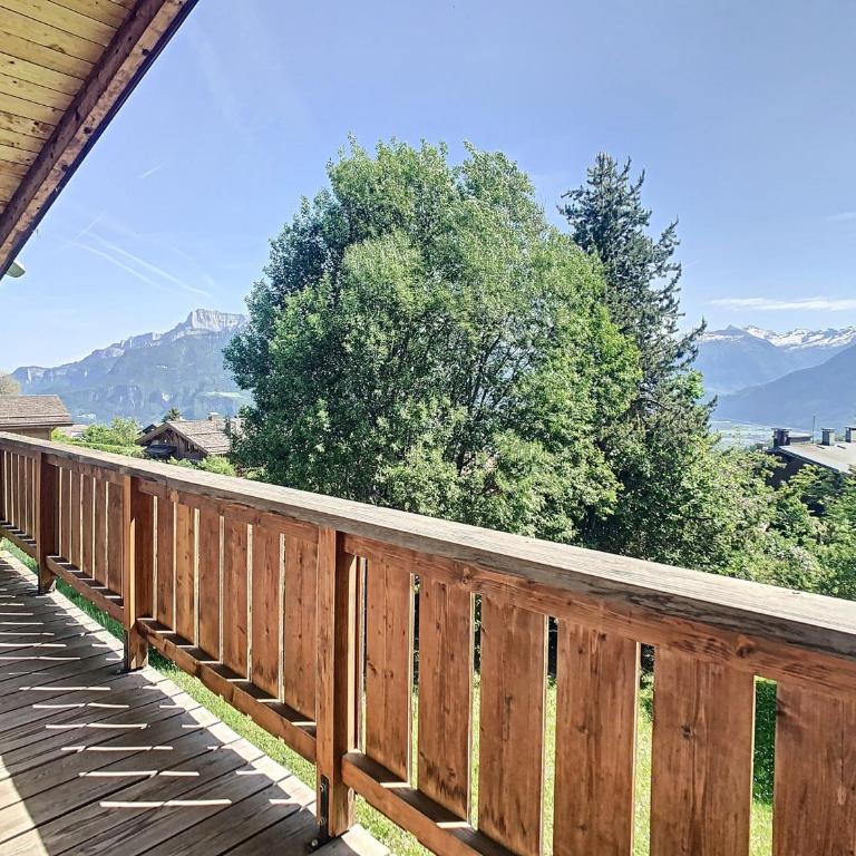 Chalet 6 pièces à Combloux avec cheminée et parking - Appartement 5 Chambres - 27